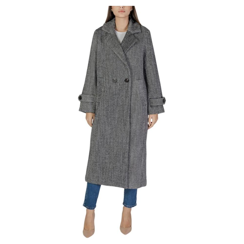 Women's black polyester wool blend coat from Vila Clothes, fall/winter collection, featuring button-down front and cuffed sleeves.