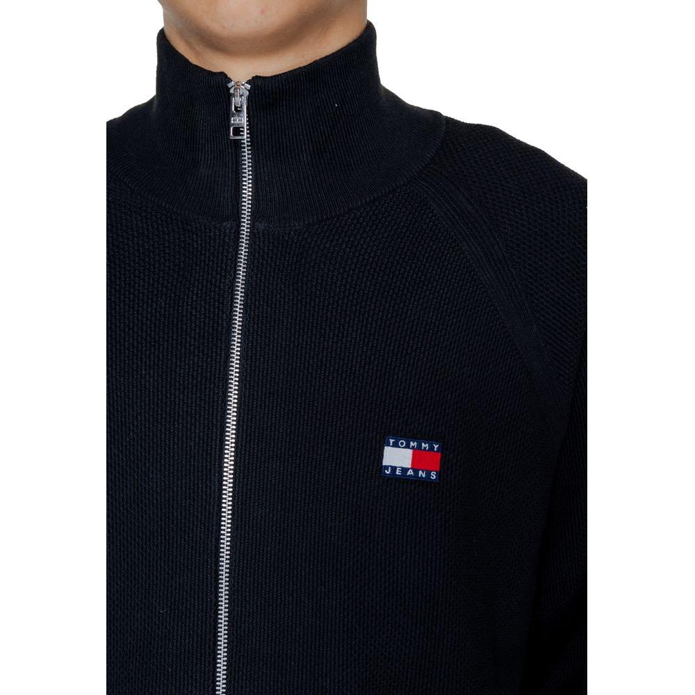 Men's Tommy Hilfiger Jeans black cotton cardigan, autumn/winter collection, featuring a zip-up design and logo on chest.