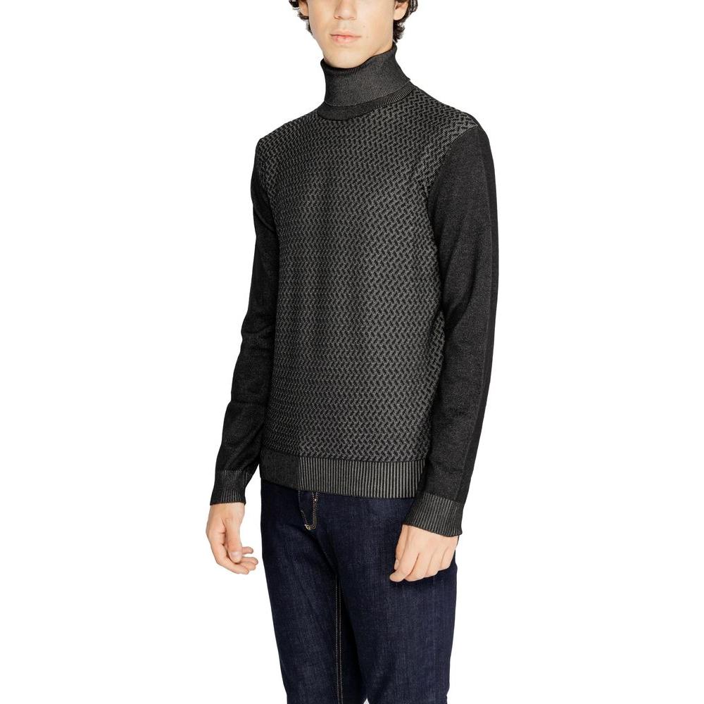 Hamaki-Ho men's black viscose sweater, fall/winter collection, featuring a knit pattern and turtleneck.