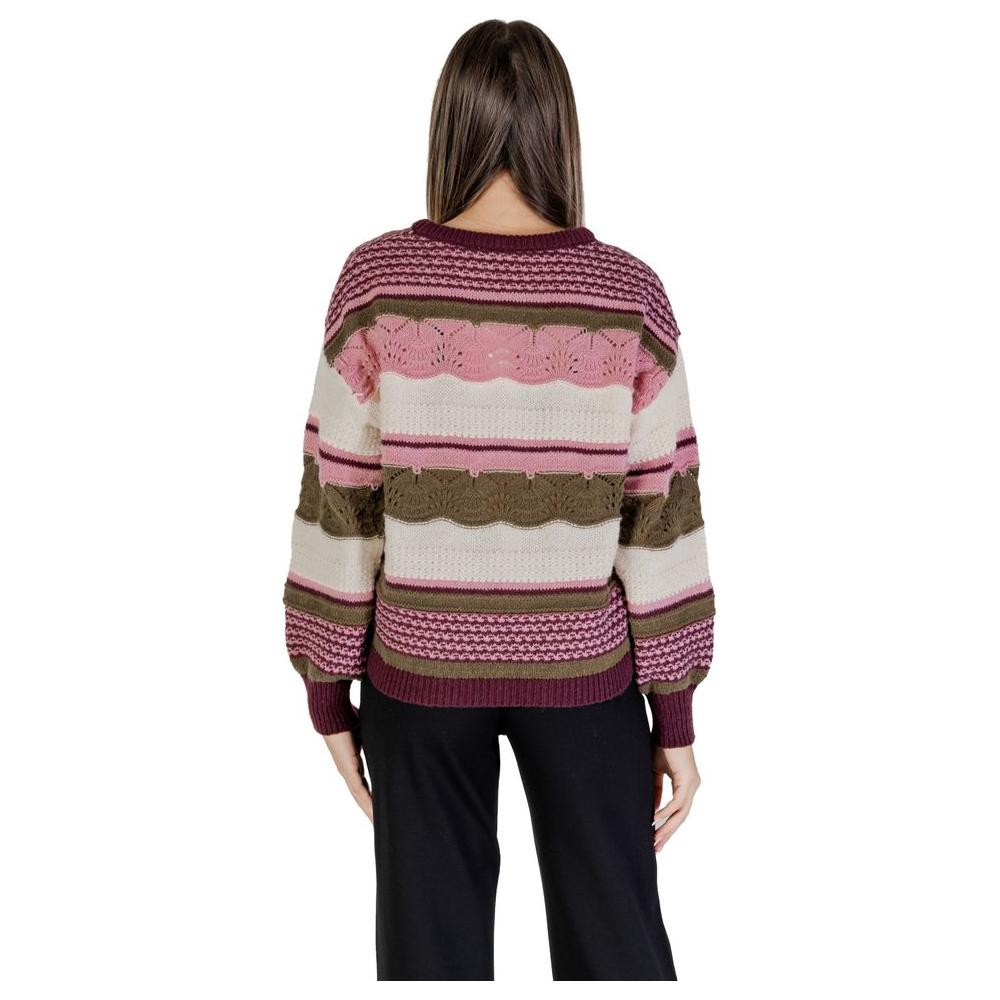 Back view of ICHI multicolor recycled polyester sweater for women, featuring a stripe pattern in the fall/winter collection.