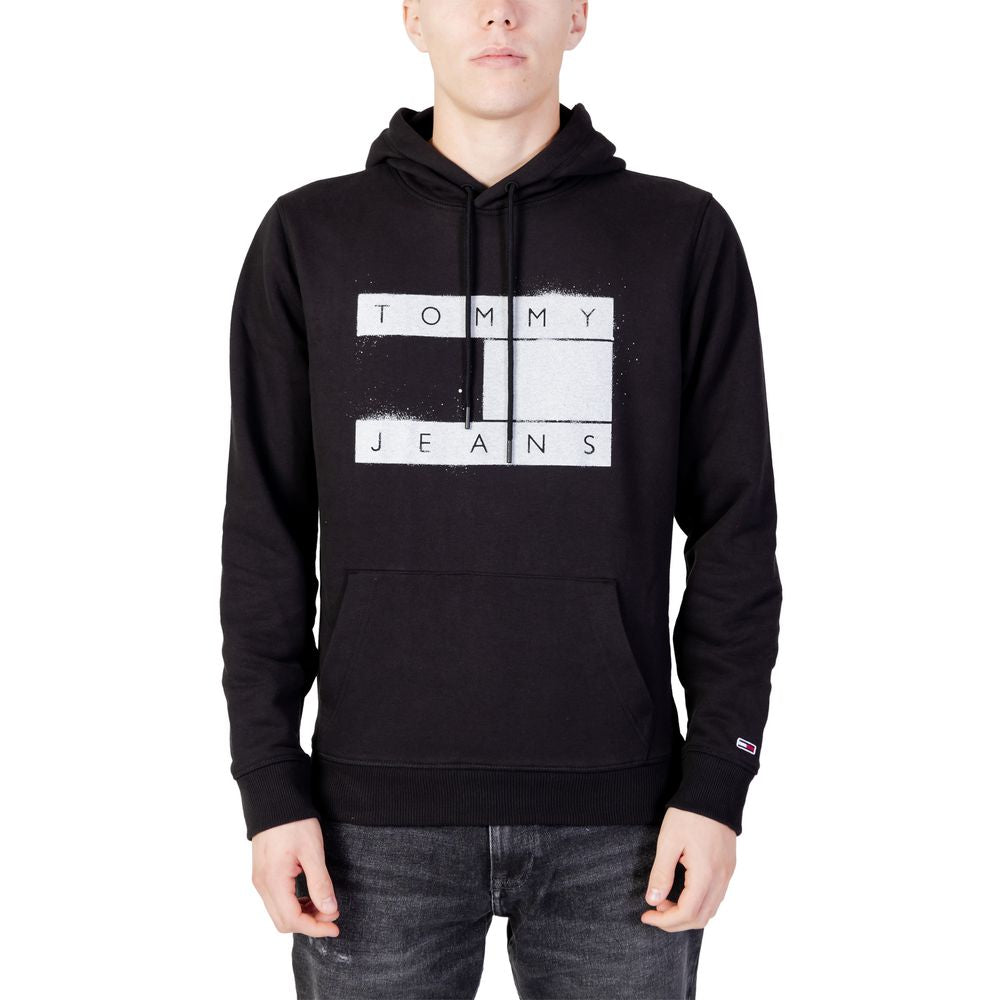 Tommy Hilfiger Jeans black organic cotton men's hoodie, Fall/Winter collection, with logo on front, made of 50% cotton and 50% polyester.