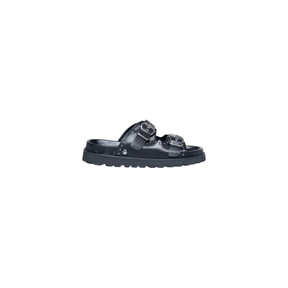 Cult black leather sandal for women, spring/summer collection, 100% leather composition, 4cm heel, stylish and comfortable footwear