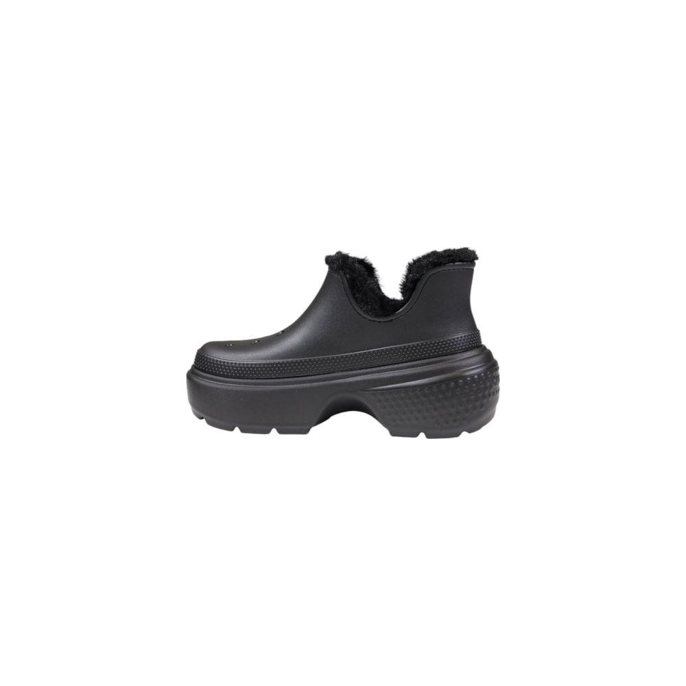 Black Crocs Croslite Boot with soft lining, ideal for women seeking lightweight, comfortable footwear for casual walks and outdoor activities.