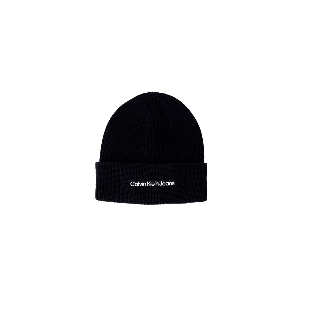 Calvin Klein Jeans black cotton beanie with embroidered logo, ribbed design for women, stylish winter accessory.