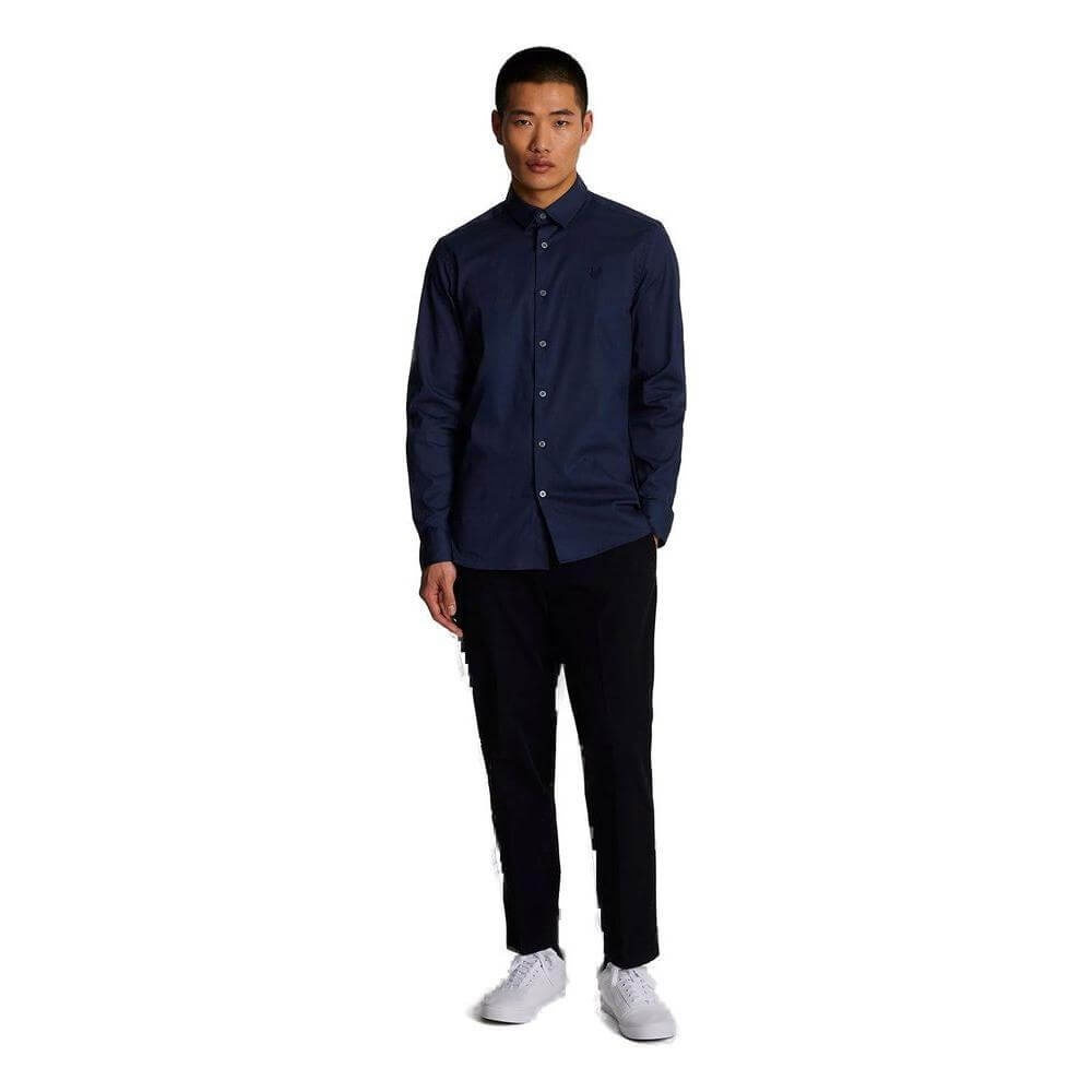 Lyle & Scott men's blue cotton long sleeve shirt, fall/winter collection, featuring a classic fit with 97% cotton and 3% elastane.
