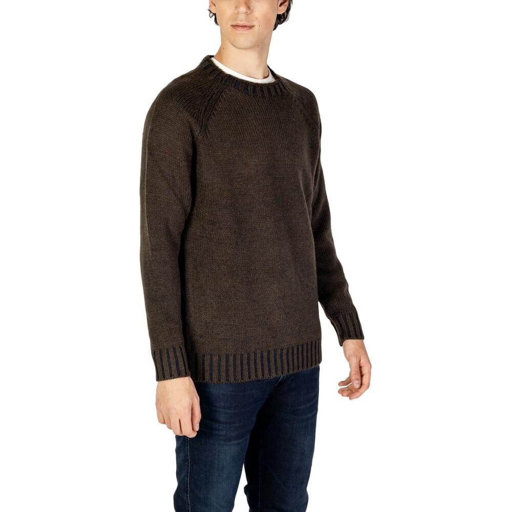 Hydra Clothing Gray Acrylic Sweater