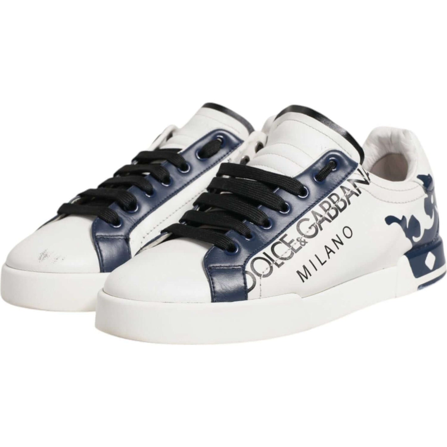 Dolce & Gabbana white blue leather low-top sneakers with crown details, preowned, featuring classic lacing and rubber sole.