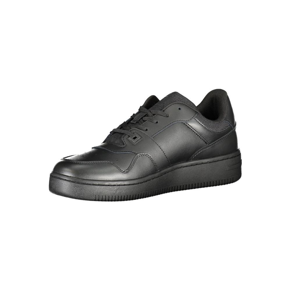 Tommy Hilfiger black polyester sneaker with laces, contrast details, print, and logo, ideal for sports footwear enthusiasts.