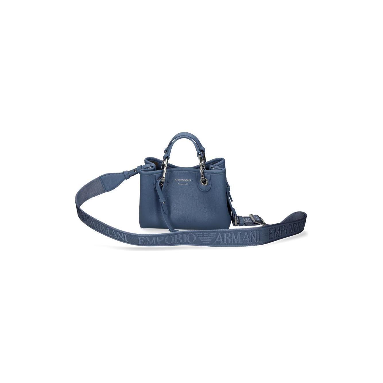 Front view with bag zipped and handles upright.