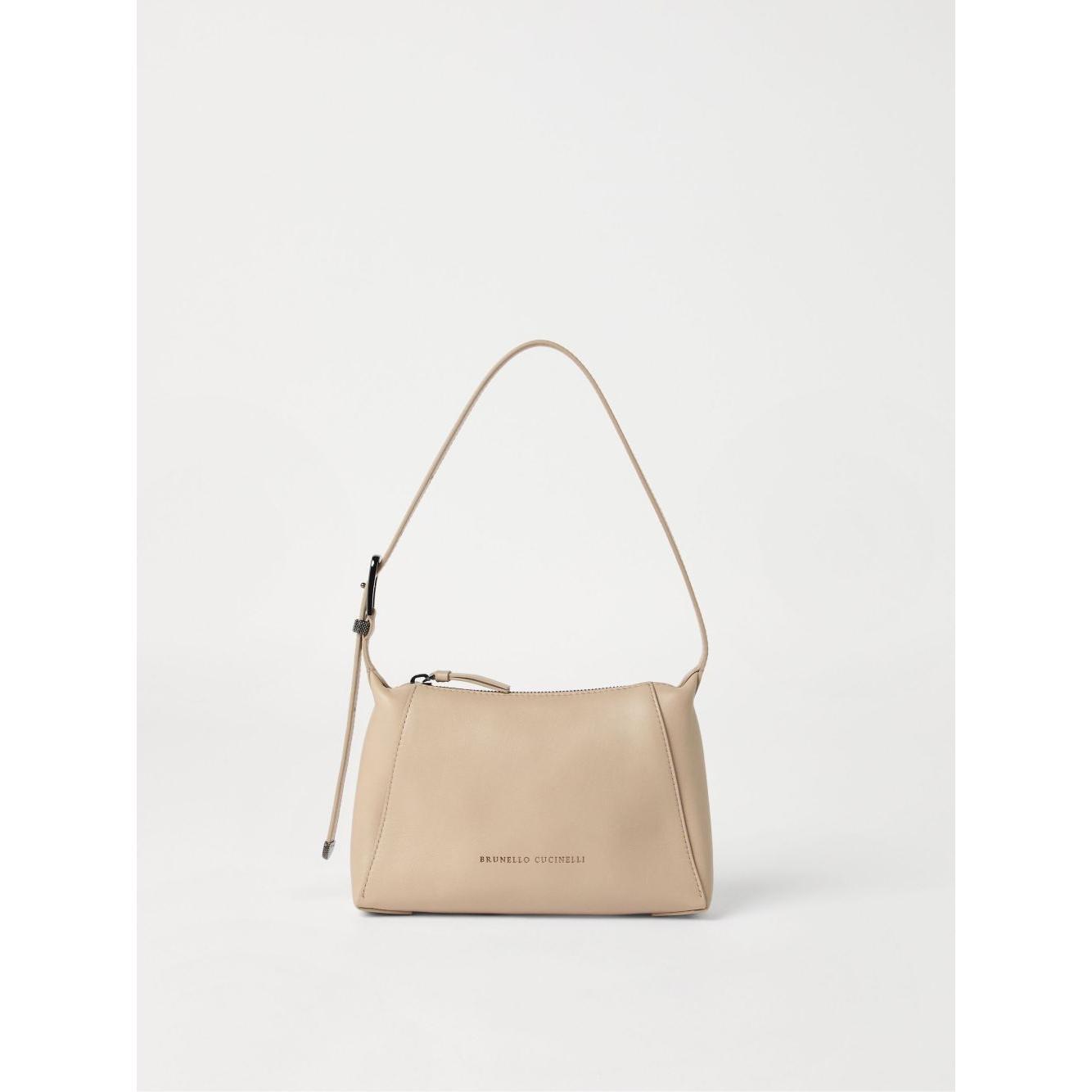 Front view with bag zipped and handles upright.