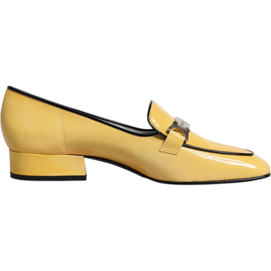 Dolce & Gabbana Dolce & Gabbana Yellow Leather Logo Plaque Slip On Mocassin Shoes LA12206-39 1728,67345645728,Dolce & Gabbana,EU39/US8.5,Flat Shoes - Women - Shoes,Material: Leather,Preowned / Defect,Shoes,Women,Women - Shoes,Yellow