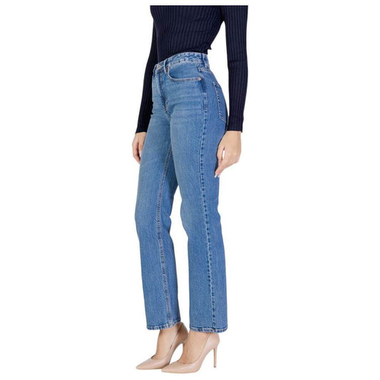 Vero Moda light blue women's jeans, 79% cotton, fall/winter collection, featuring a high-waisted fit and classic style.