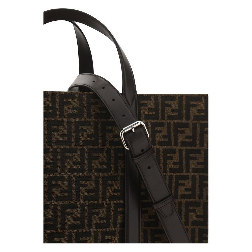 Front view with bag zipped and handles upright.