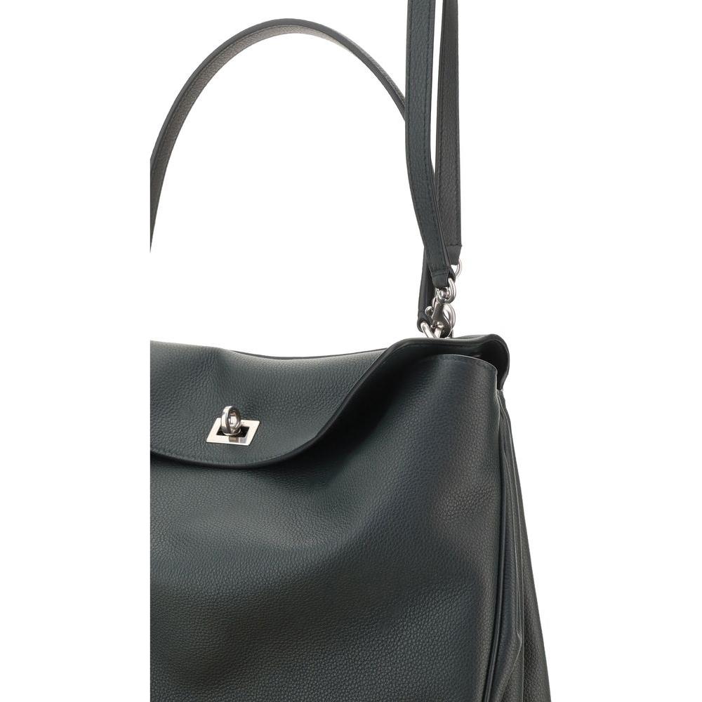 Front view with bag zipped and handles upright.