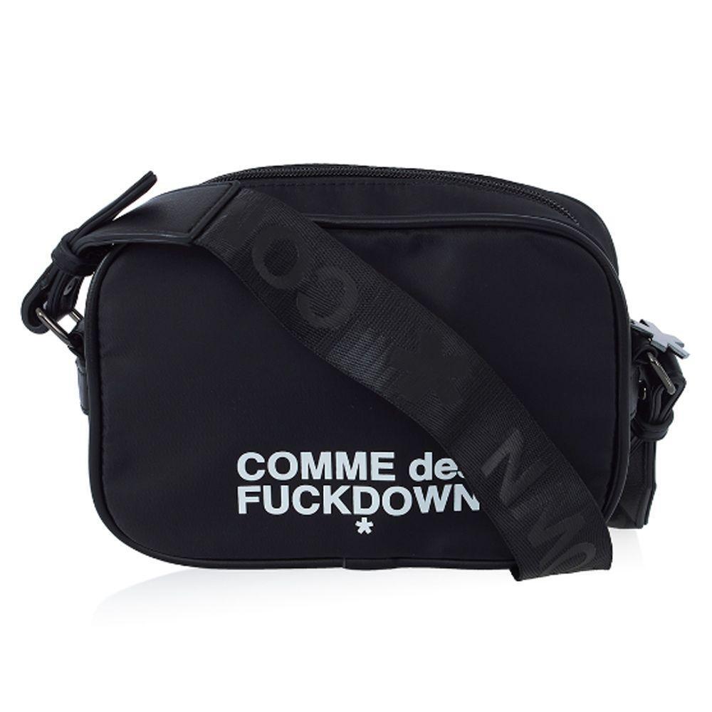 Front view with bag zipped and handles upright.
